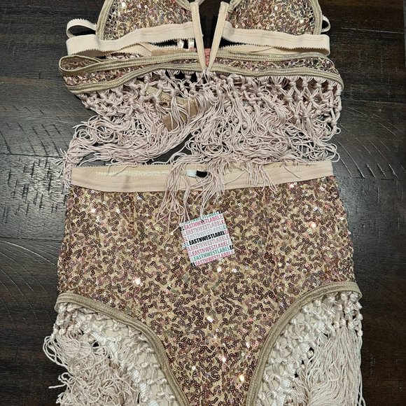NWT EastnWest Label Verona Top & Vienna Bottom in Nude Small Fringe Sequin Set - Picture 1 of 7